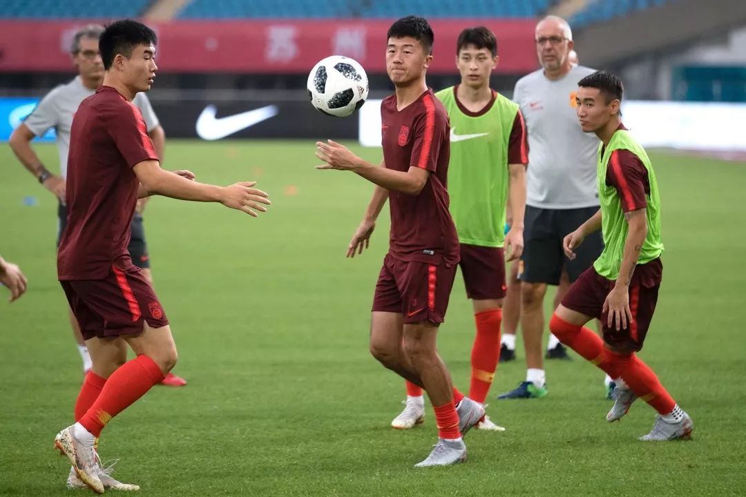 包含约旦队备战世界杯，积极备战全力应对挑战的词条