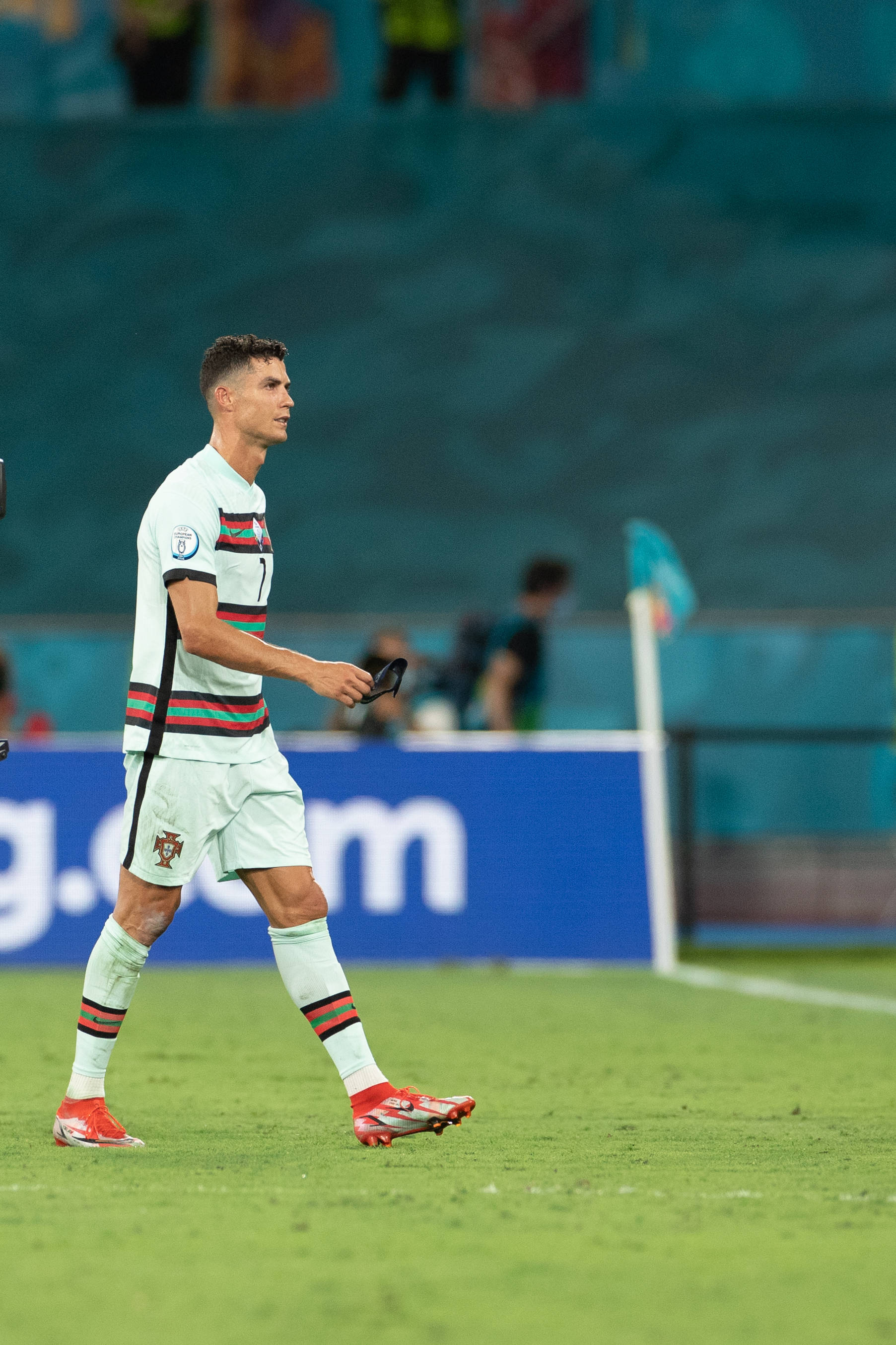 九游娱乐官方-比利时队独得5球，轻松晋级国际比赛半决赛