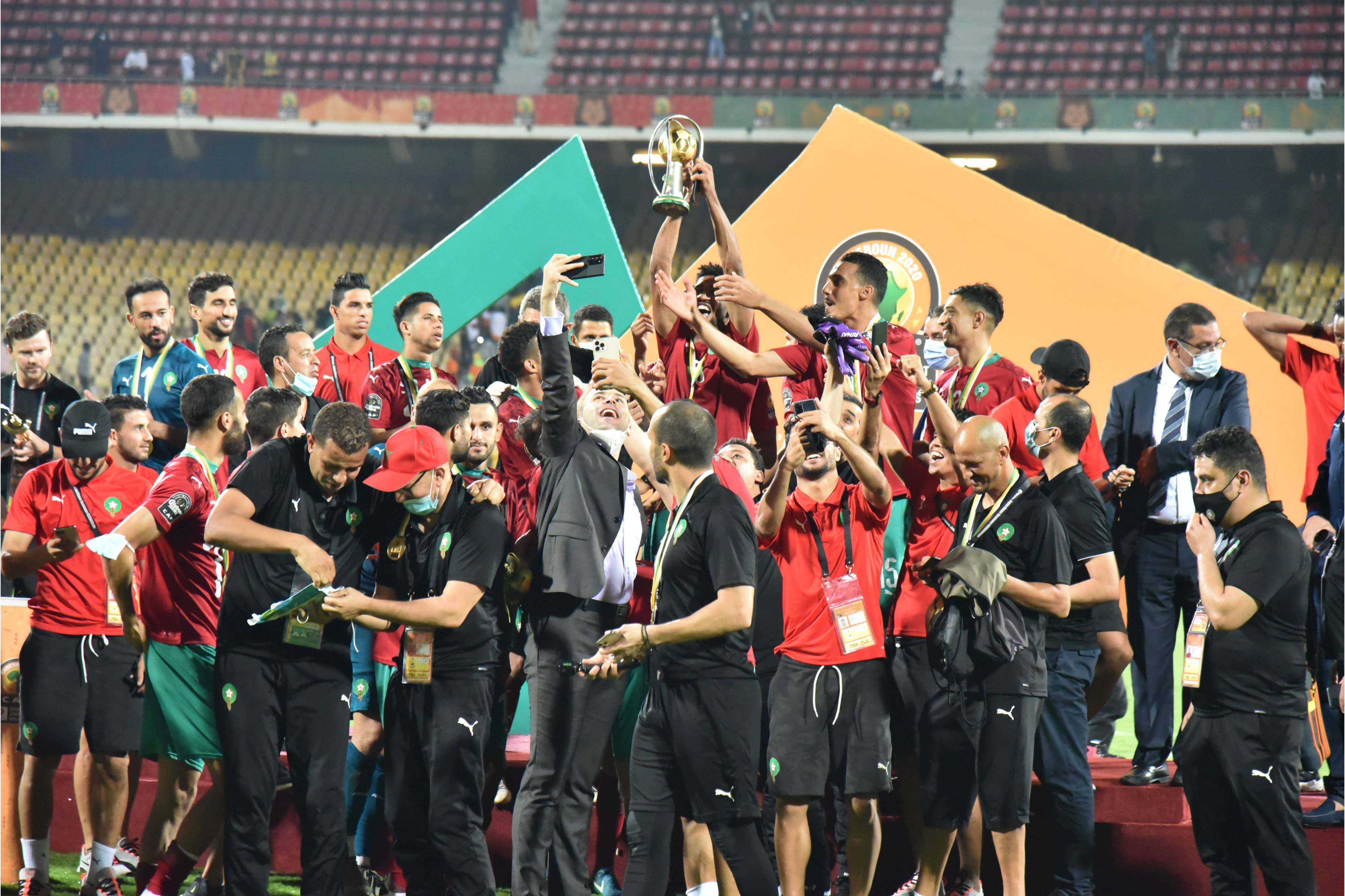 赞比亚队在国际足球比赛中展现出色