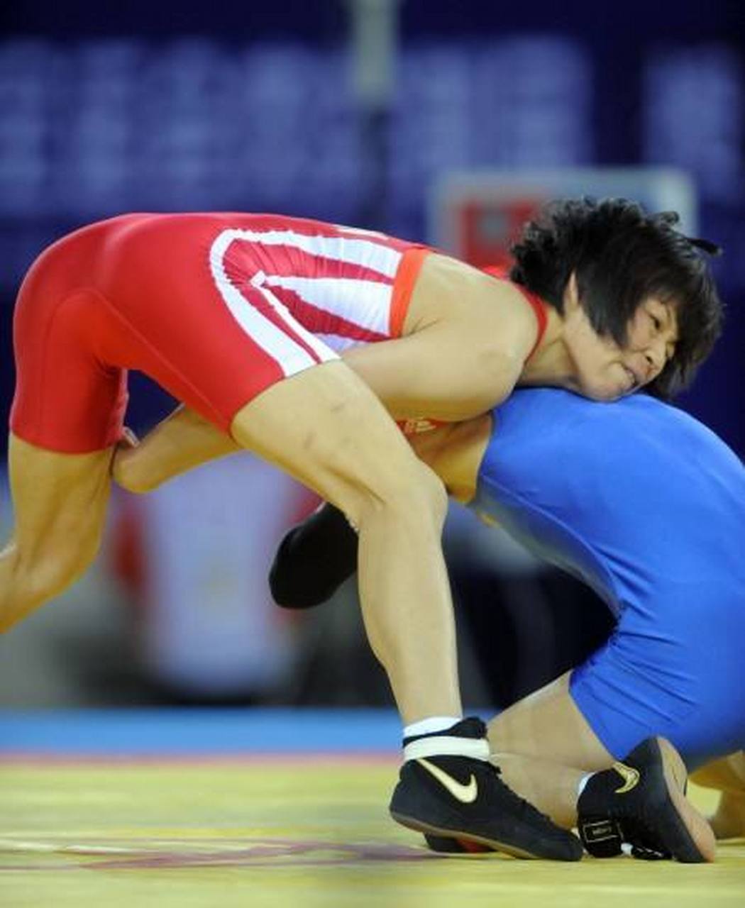 关于墨西哥选手表现亮眼，夺得摔跤比赛金牌的信息