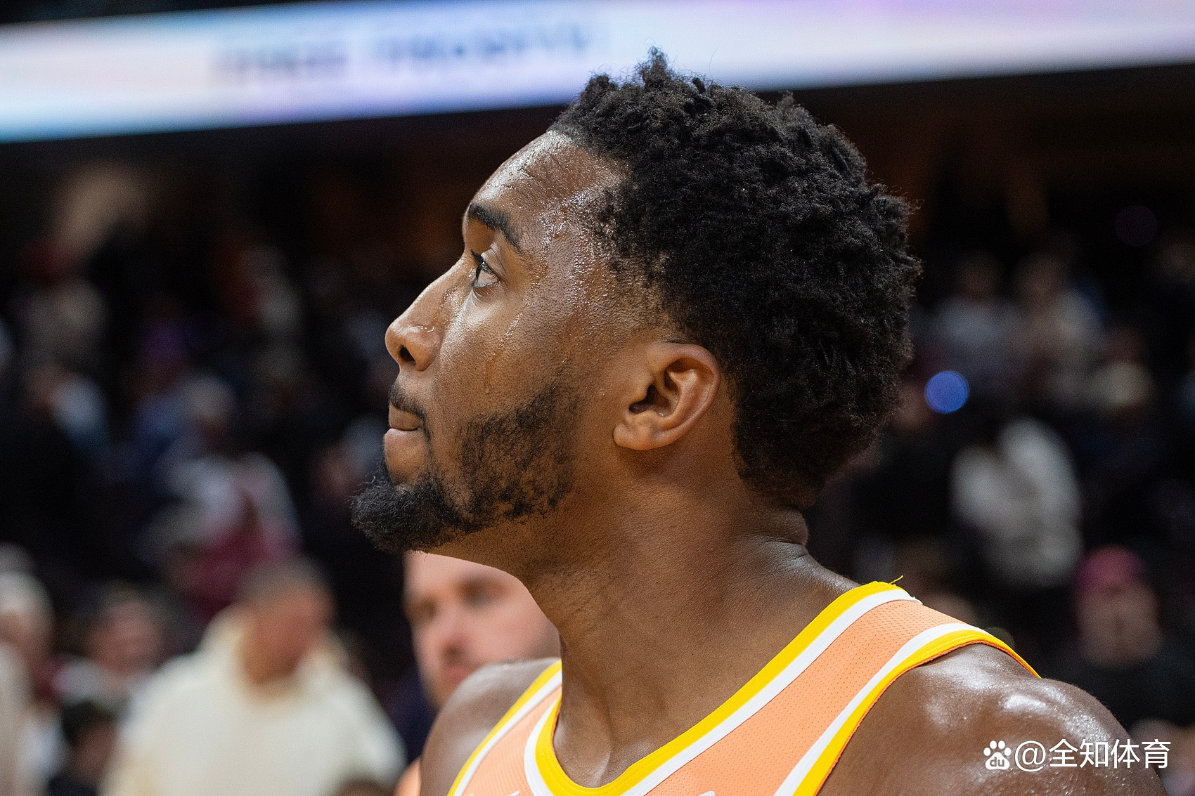 九游娱乐官方-火箭险胜快船，霍勒迪关键制胜的简单介绍