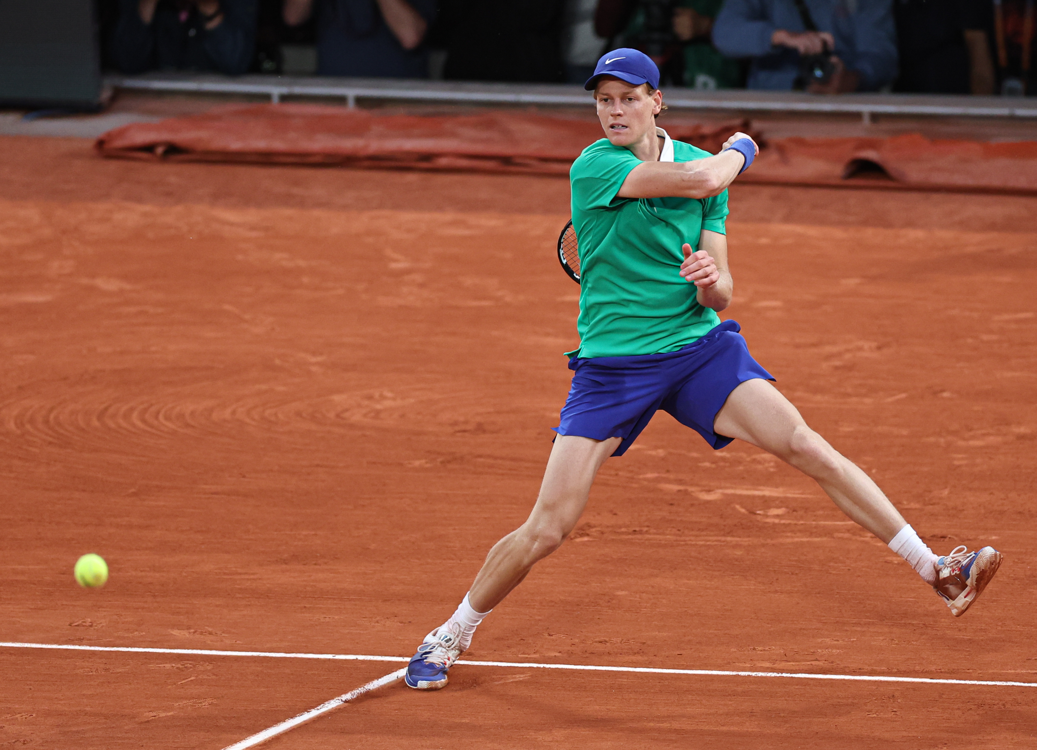 包含拉沃尔杯力克法网，辛纳状态火热的词条