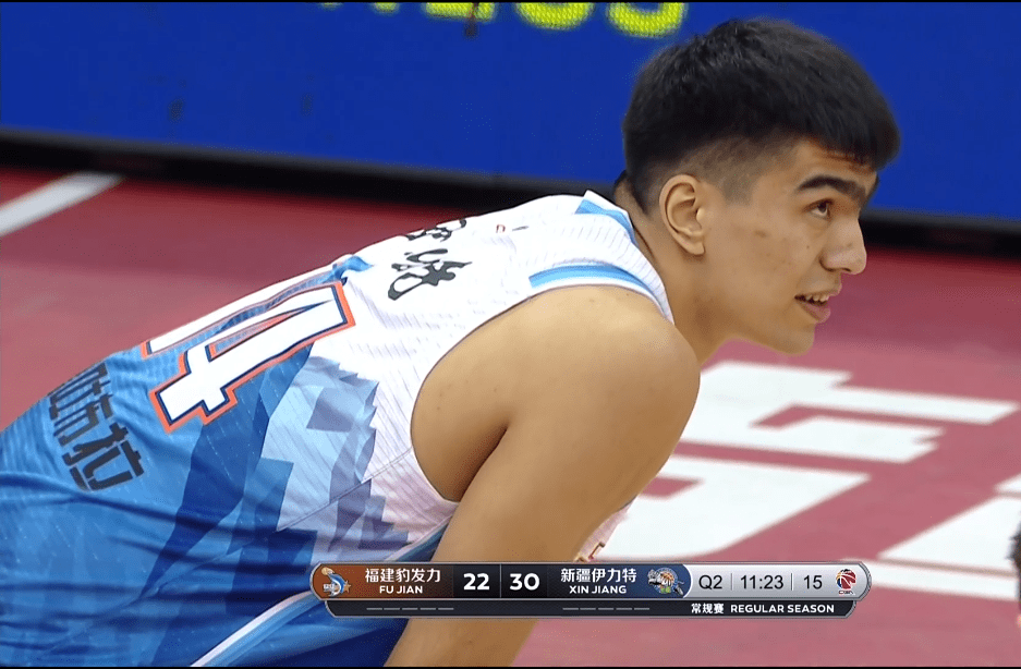 九游中国-关于深圳队翻盘浙江队，浓眉哥高光表现的信息